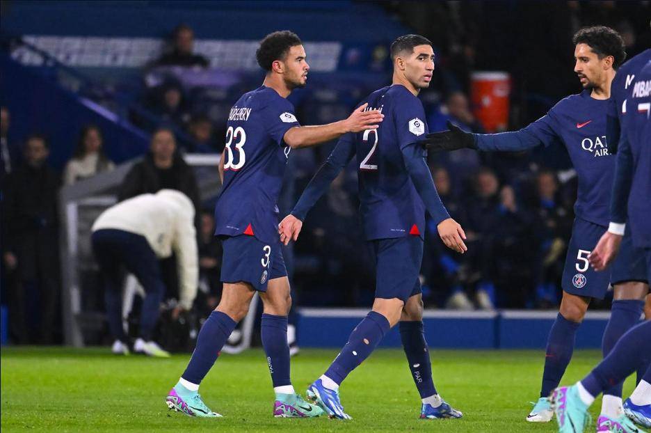 米兰百家乐-巴黎圣日耳曼主场大捷，球员赛后激动庆祝胜利，主要.的简单介绍